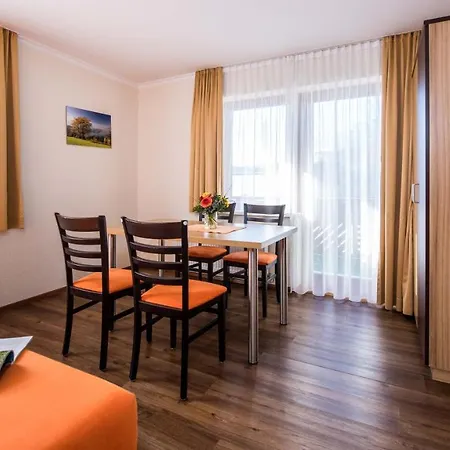 Kirchenwirt Гостевой дом Добриах