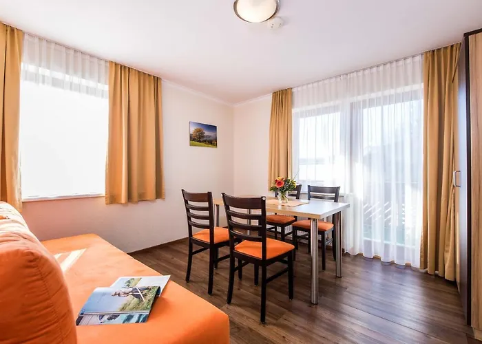 Pensjonat Kirchenwirt 3*